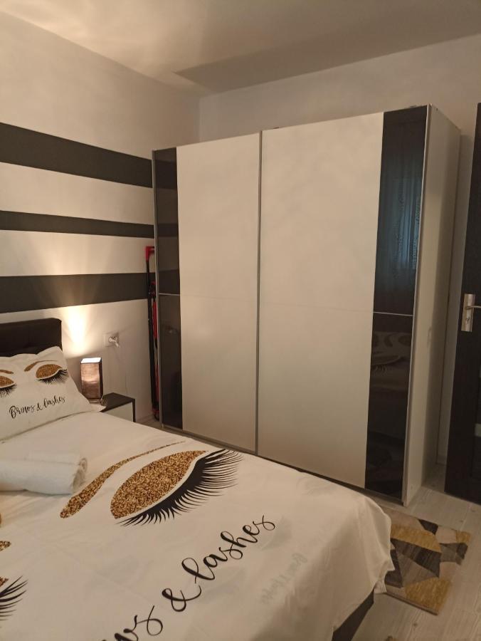 Apartament Sofy2 Băile Herculane Exterior foto